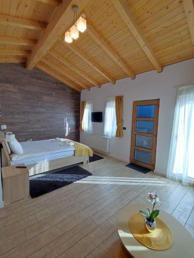 Popasul Lu' Voda Borşa Buitenkant foto